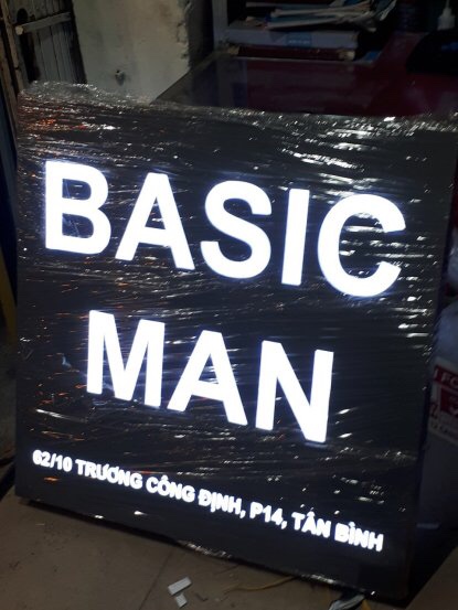 BẢNG HIỆU BASIC MAN